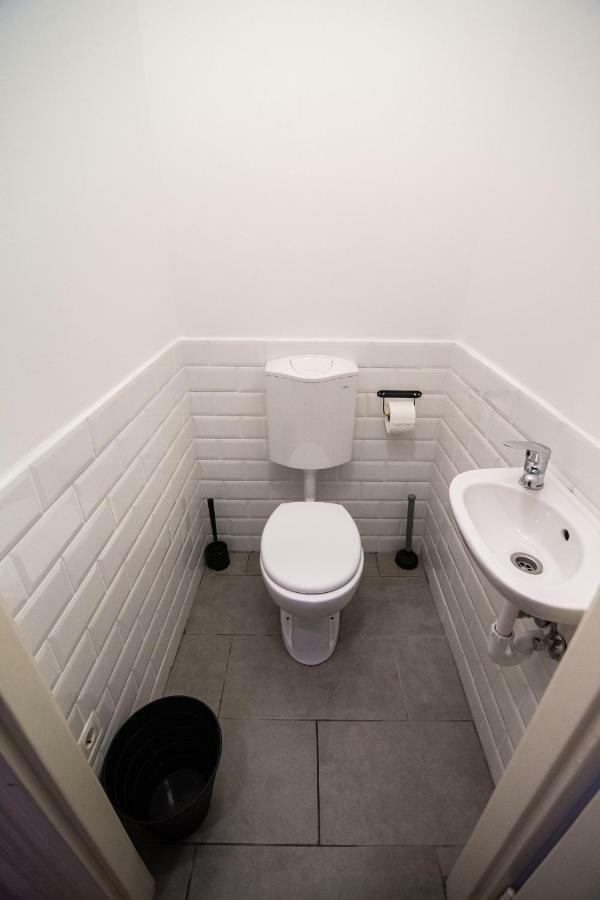 Cheerful And Cozy 2 Bedrooms 2 Bathrooms With Location Apartament Budapesta